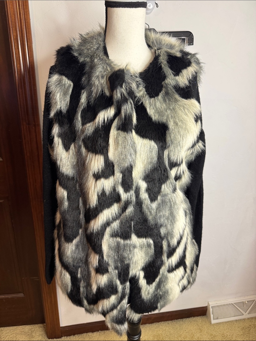 Kial Faux Fur Black & Gray Animal Print Women's Vest